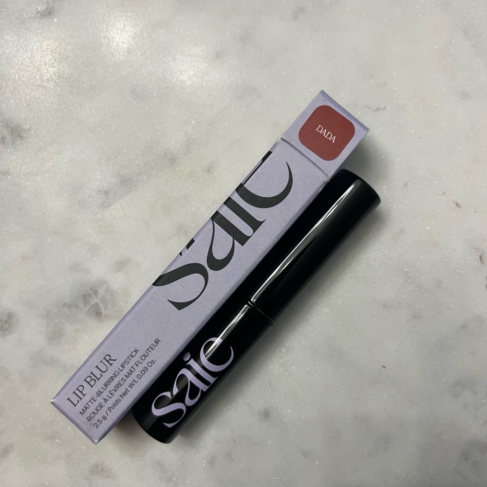 New NWT SAIE Lip Blur Matte Blurring‎ Lipstick DADA Beauty Makeup Lips 0.09oz